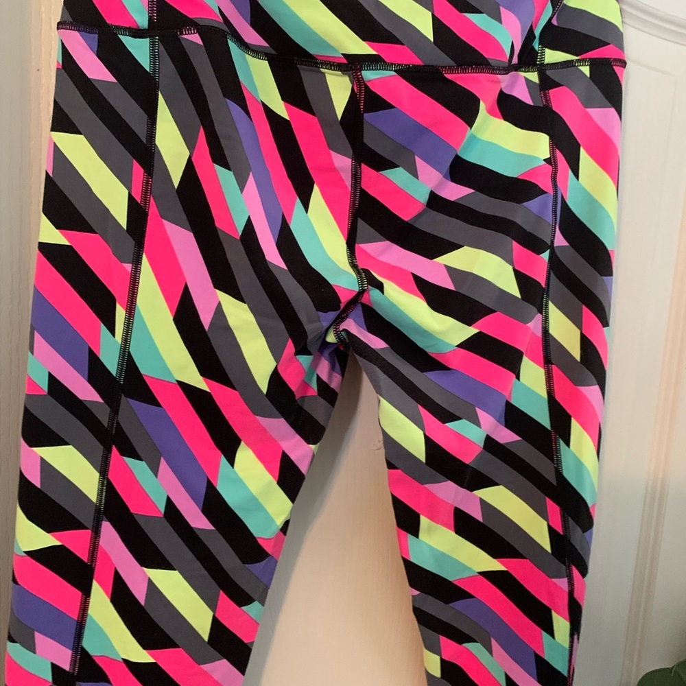 Victoria Secret Sport Tights - Picture 5 of 6